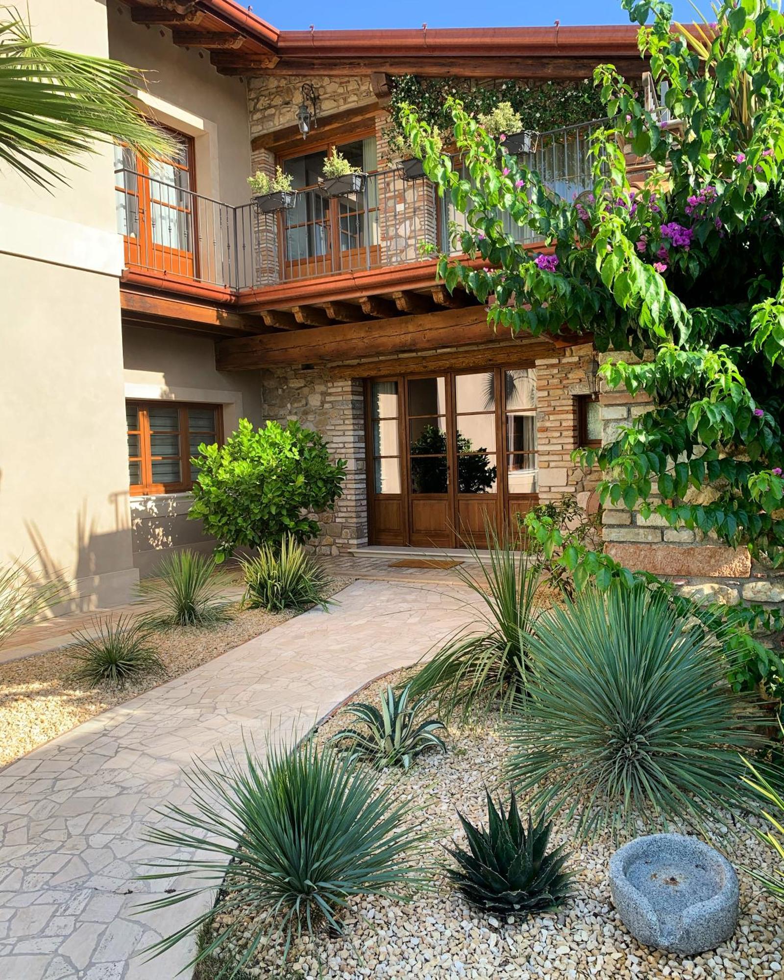 Villa Mario Resort Salo Exterior photo
