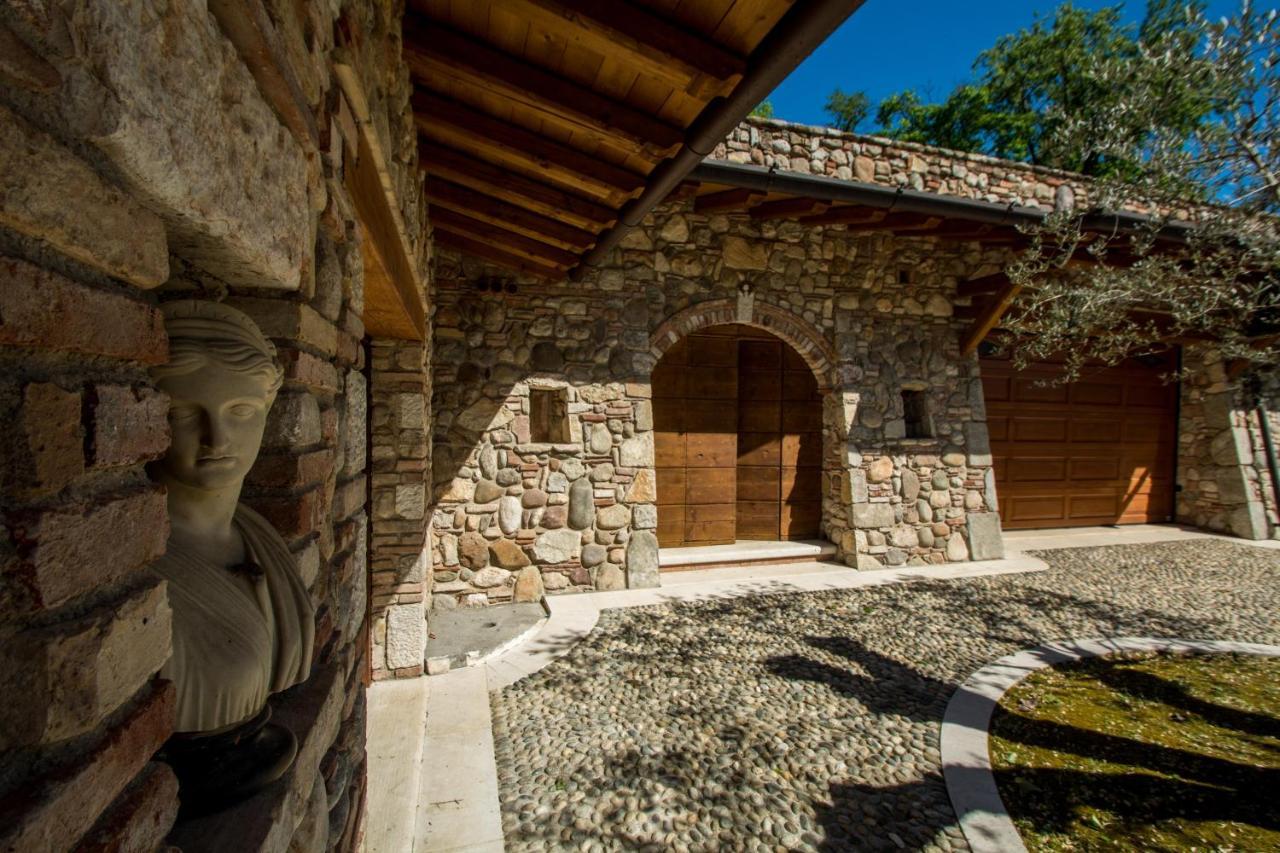 Villa Mario Resort Salo Exterior photo